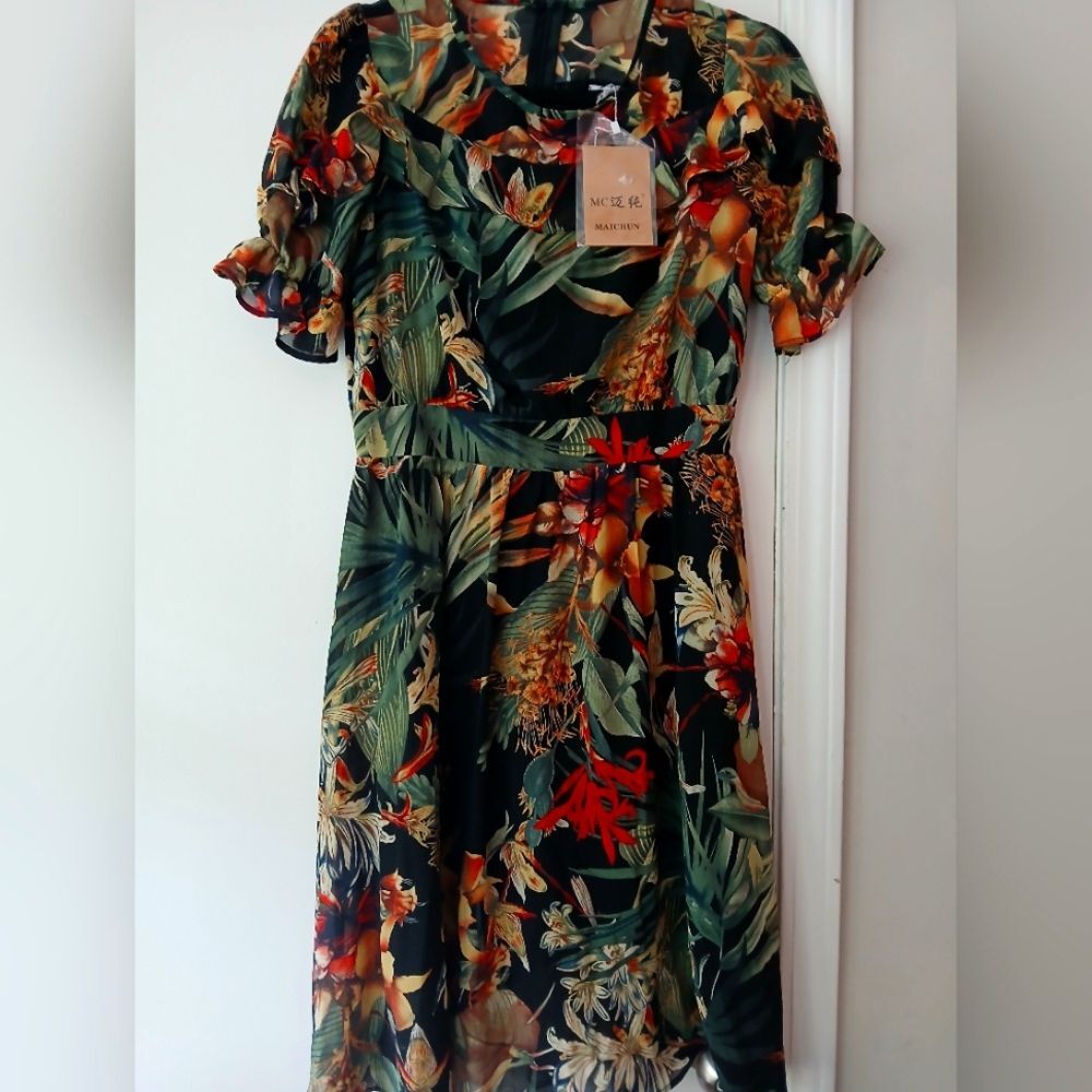 Black Red Green and Jungle Colorful Print NWT Floral Dress with Ruffles-M/L